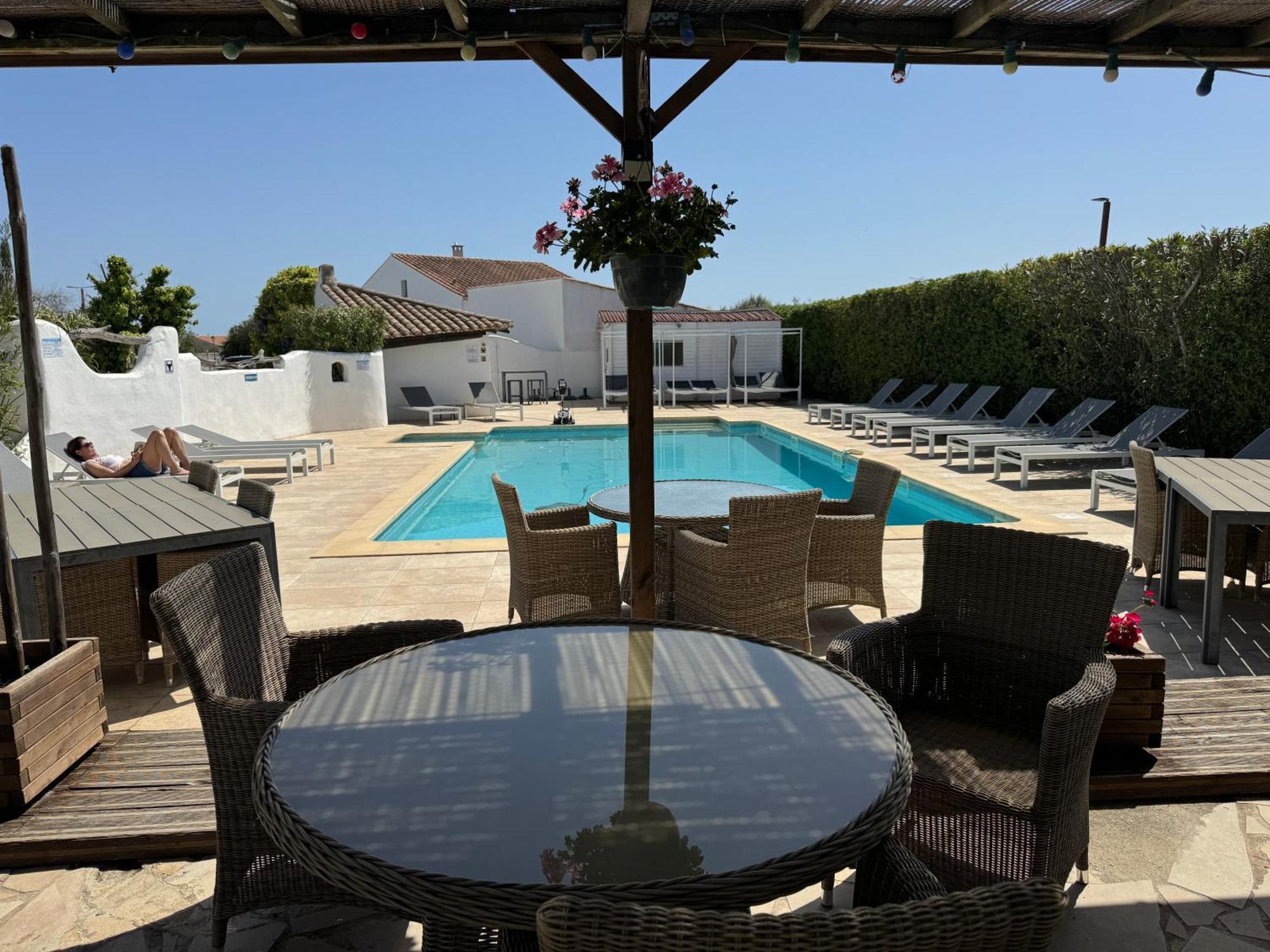 Mas Des Salicornes Hotel Saintes-Maries-de-la-Mer Luaran gambar