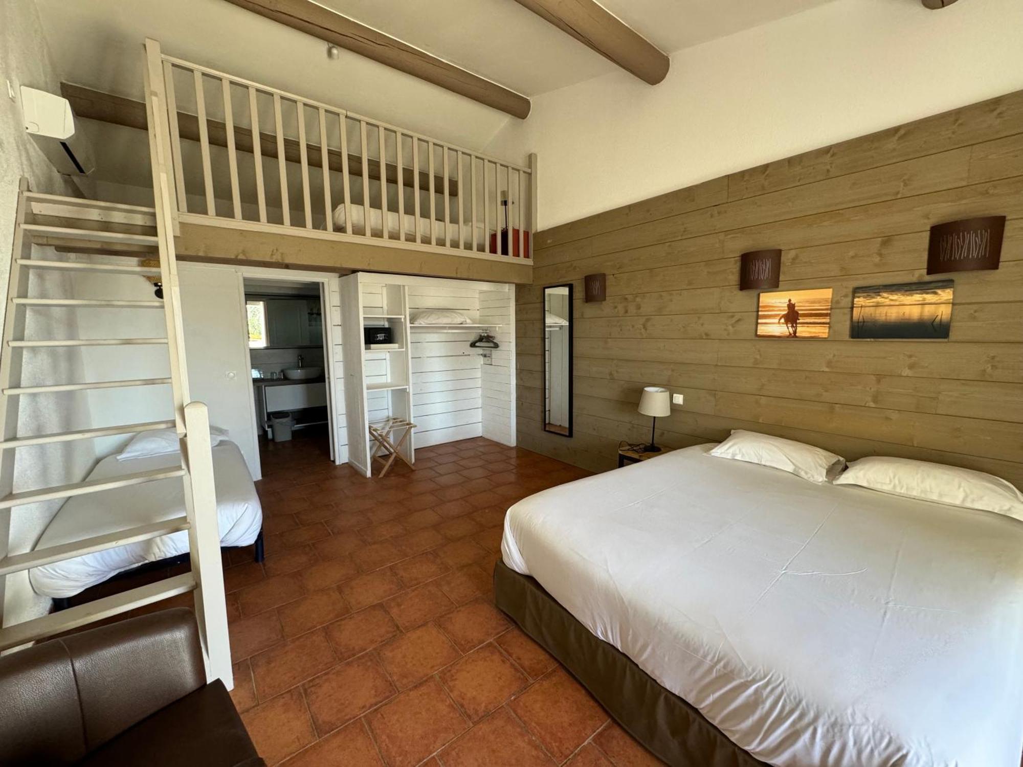 Mas Des Salicornes Hotel Saintes-Maries-de-la-Mer Luaran gambar